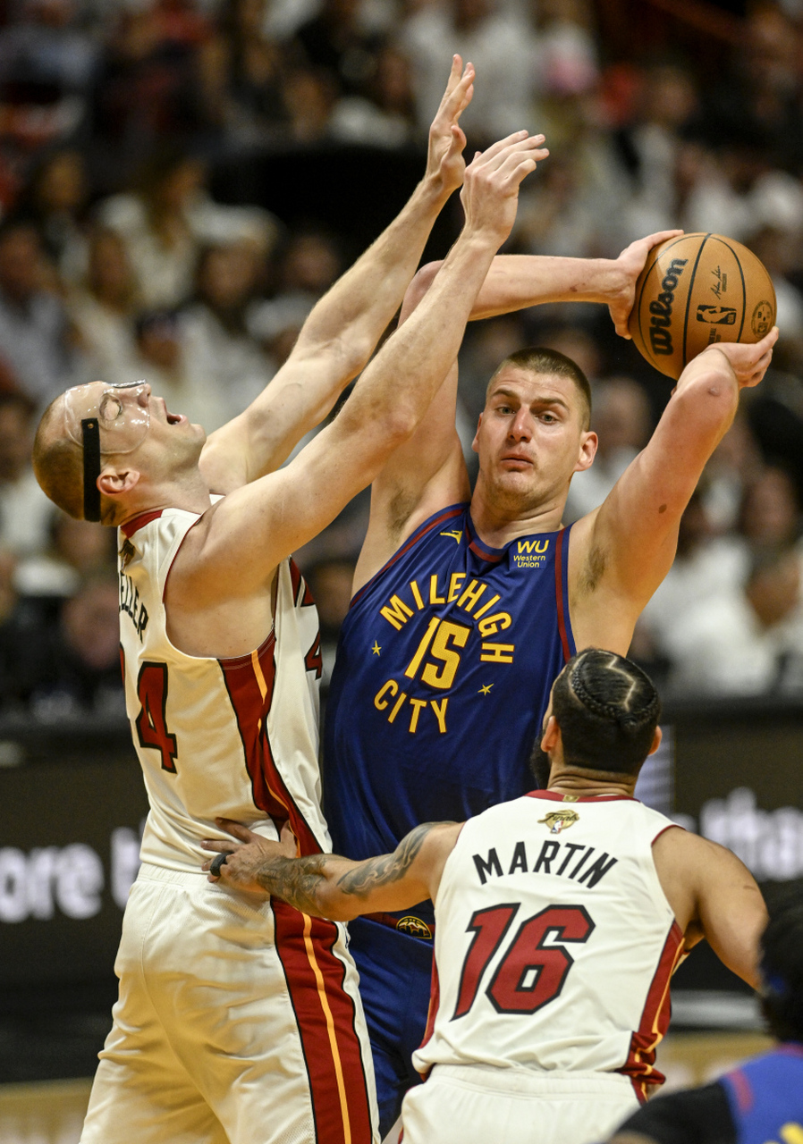 半岛体育在线网站-穆雷关键节点比分优势明显，热火带队取胜！-半岛体育在线网站